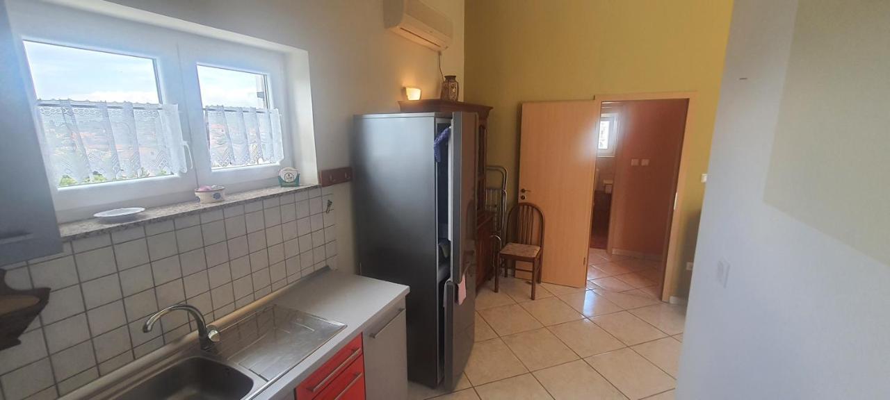 Apartments Ivanka G Малинска Екстериор снимка